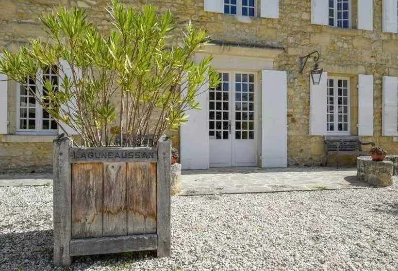 Aamiaismajoitus (B&B) Domaine De Laguneaussan