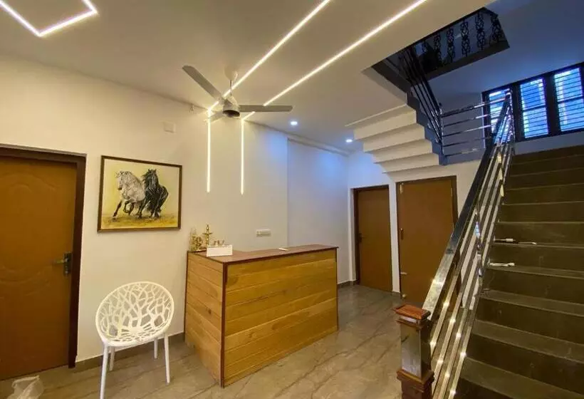 Aamiaismajoitus (B&B) Grandstaykannur