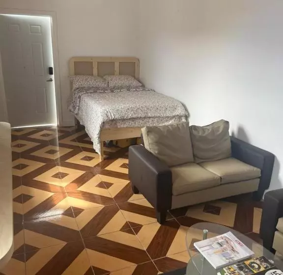 تختخواب و صبحانه Sanandros Airbnb