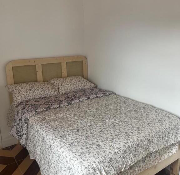 Bed and Breakfast Sanandros Airbnb