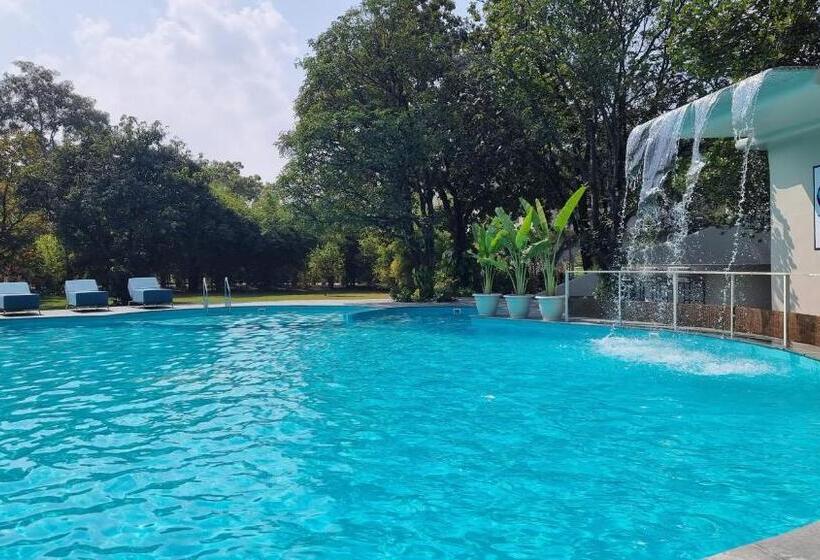 Giovanni Village Resort