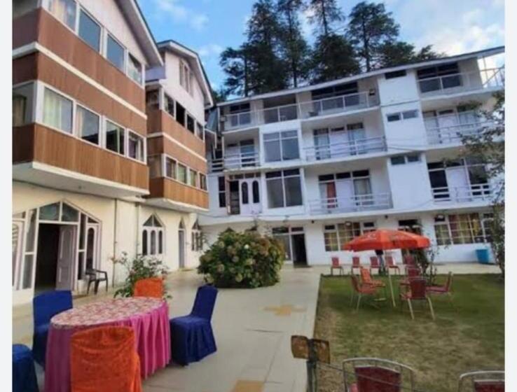 Hotel Broadway Patnitop