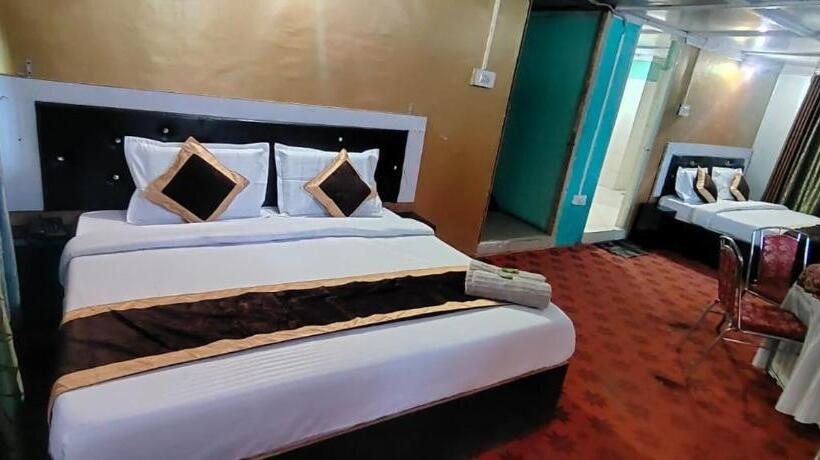 Hotel Broadway Patnitop