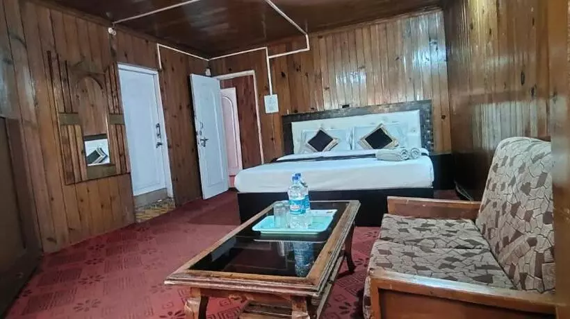 Hotel Broadway Patnitop