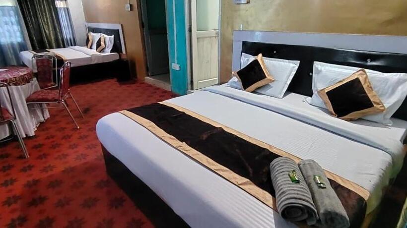 Hotel Broadway Patnitop