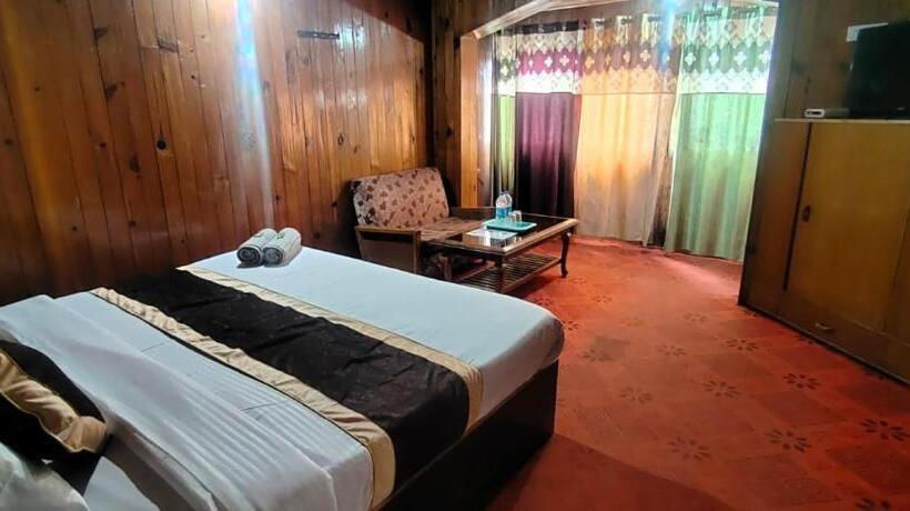 Hotel Broadway Patnitop