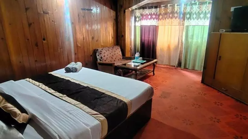 Hotel Broadway Patnitop