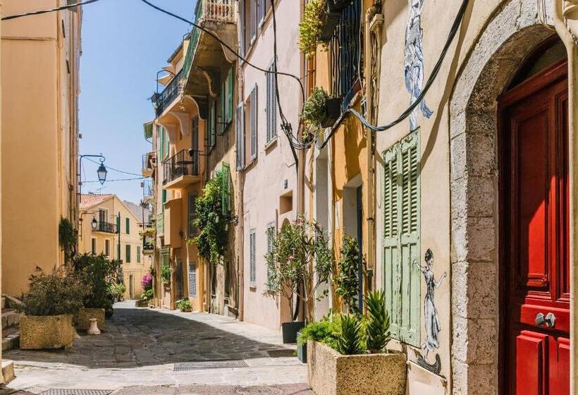 בית מלון כפרי Yelo Lumière Powered By Sonder