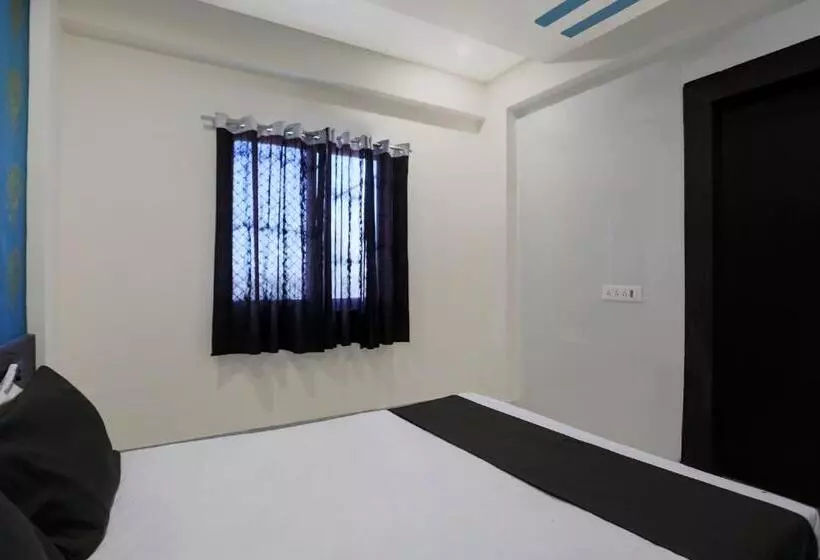 Oyo Hotel Lucky