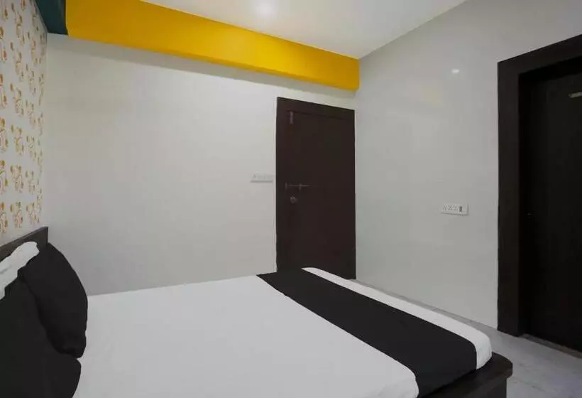 Oyo Hotel Lucky