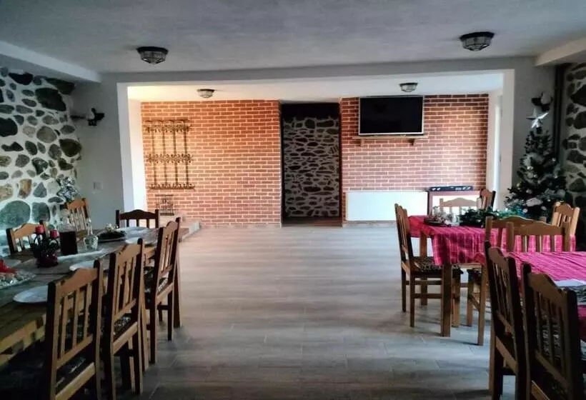 Majatalo Casa De Piatra