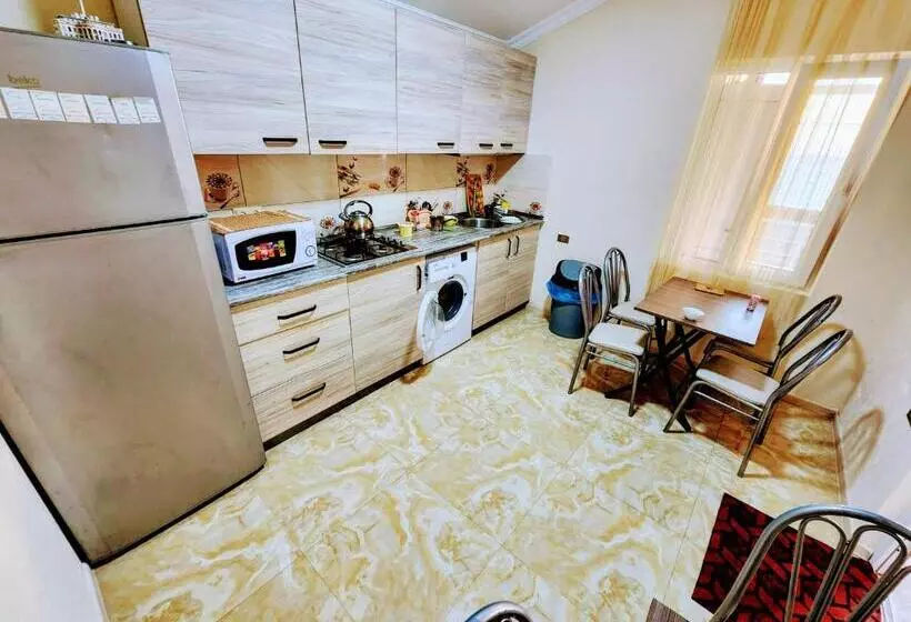 پانسیون Guest House Nona