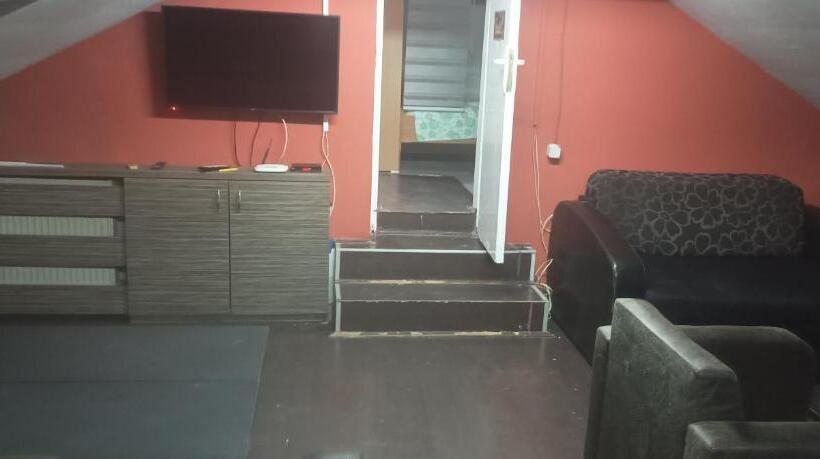 پانسیون Janjak