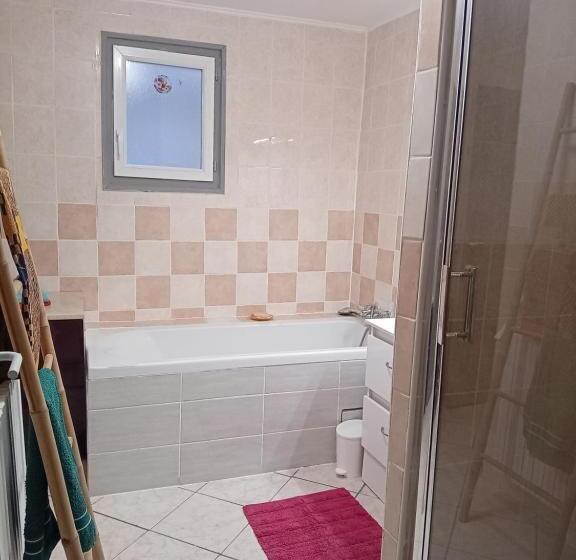 펜션 La Bergerie De Lavernhe