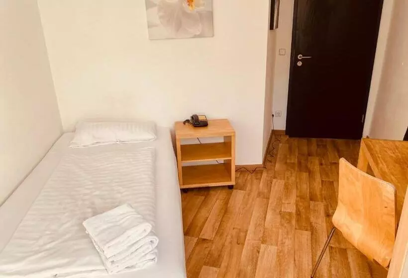 پانسیون Stay Inn Central Station