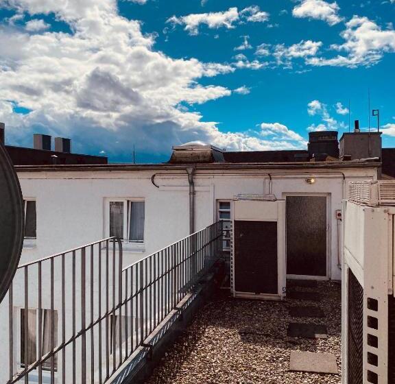 بنسيون Stay Inn Central Station