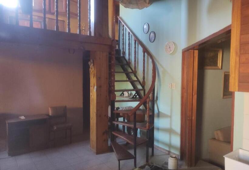 Pension Ullumpa Chill Host