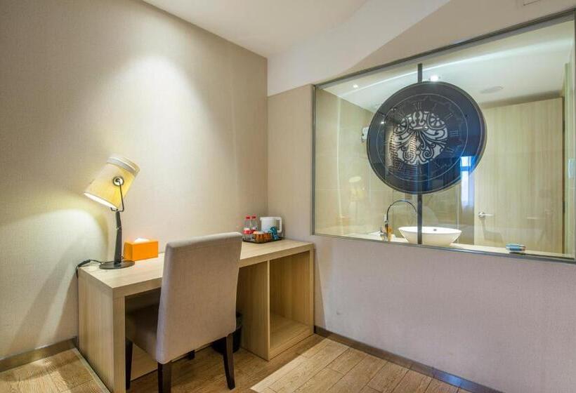 Victoria Hotel Foshan Ancestral Temple Subway Station