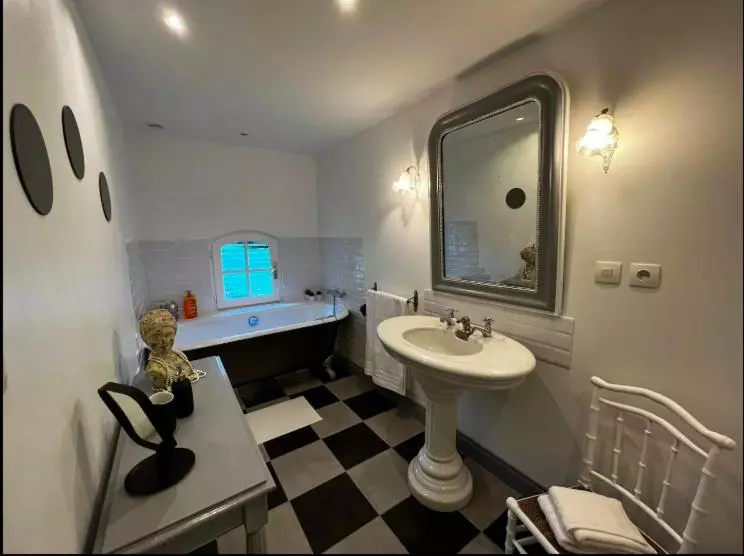 Aamiaismajoitus (B&B) Chambre D Hôtes Dans Un Moulin Du 16ème