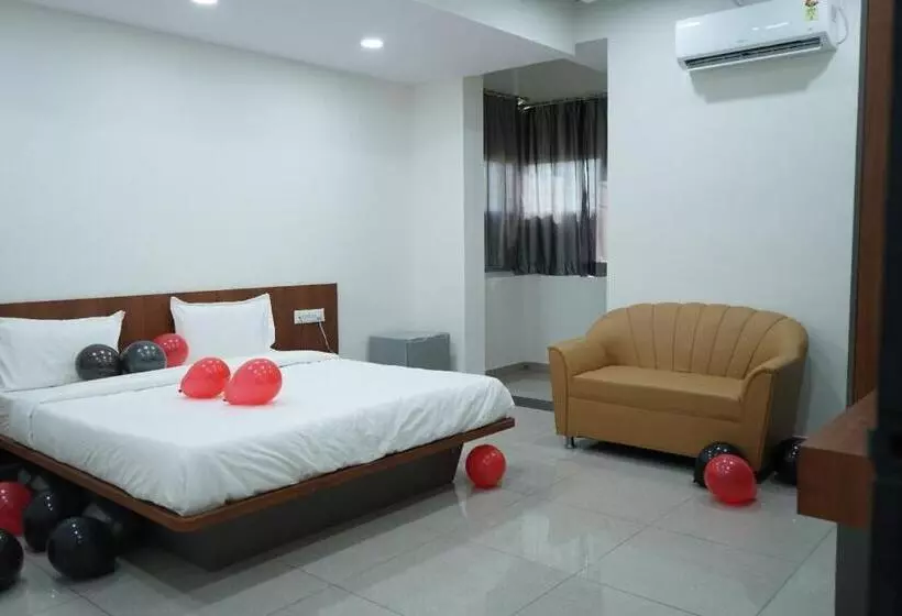 ホテル Kanha Inn