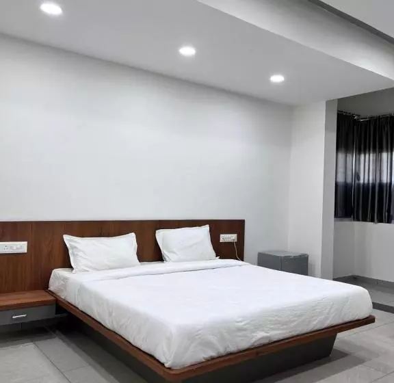 ホテル Kanha Inn