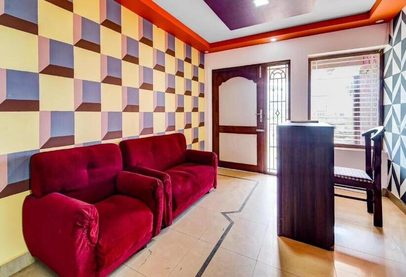 ホテル Oyo Dev Holiday Homestay