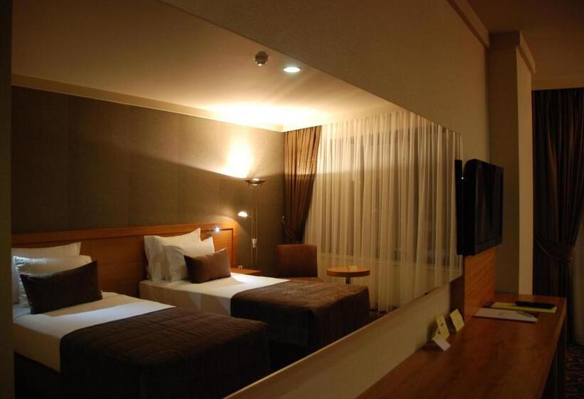 هتل Pi̇etra Volley