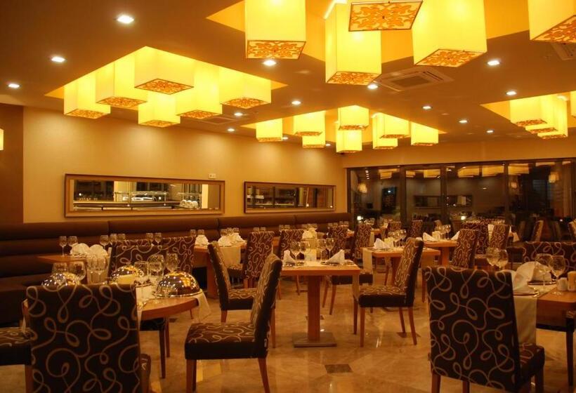 هتل Pi̇etra Volley