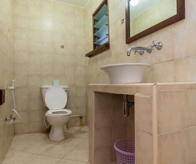 בית מלון כפרי The Pontoons Nyali A103