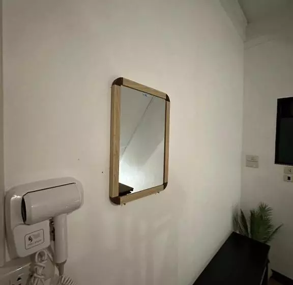 Thai Siwilai Hostel By Tcd