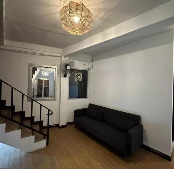 Thai Siwilai Hostel By Tcd