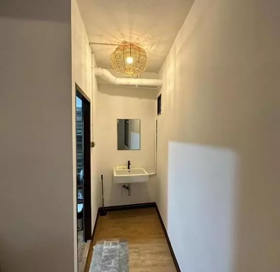 Thai Siwilai Hostel By Tcd