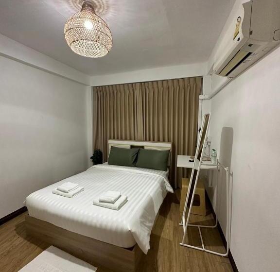 Thai Siwilai Hostel By Tcd