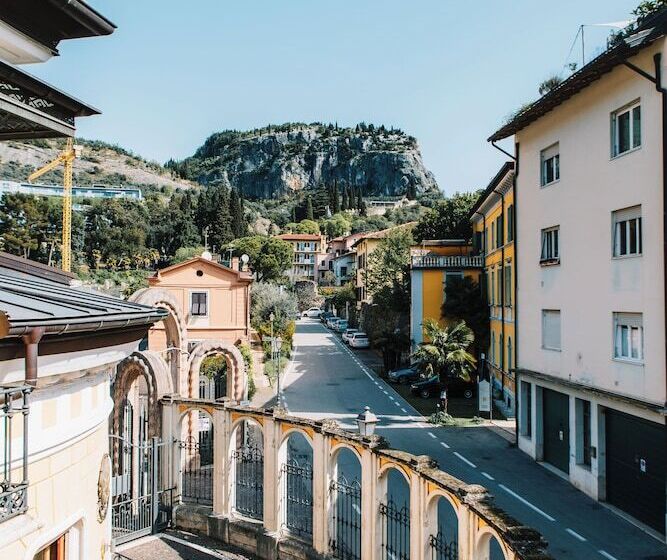 مبيت وإفطار Arciduca Charming House Room & Breakfast