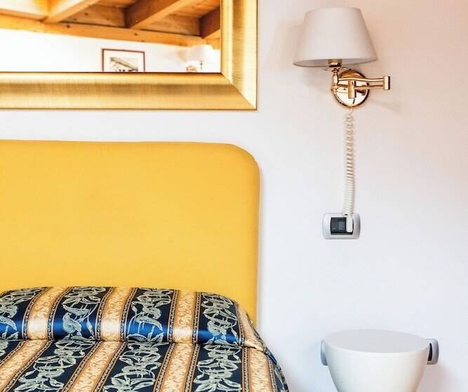 مبيت وإفطار Arciduca Charming House Room & Breakfast