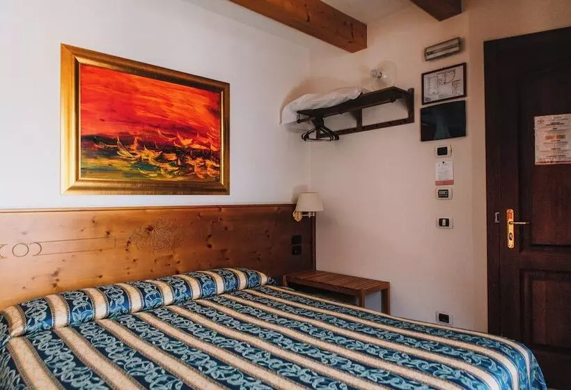 Aamiaismajoitus (B&B) Arciduca Charming House Room & Breakfast