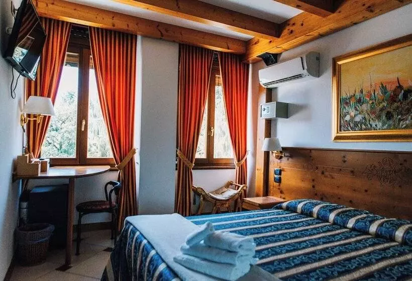 Aamiaismajoitus (B&B) Arciduca Charming House Room & Breakfast