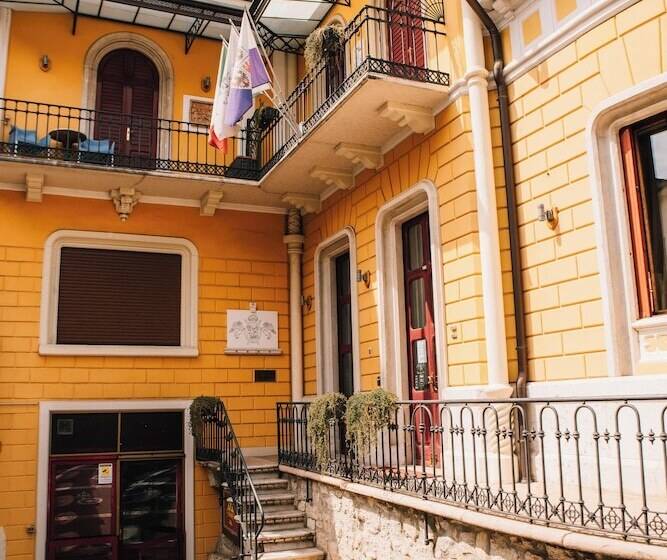 مبيت وإفطار Arciduca Charming House Room & Breakfast