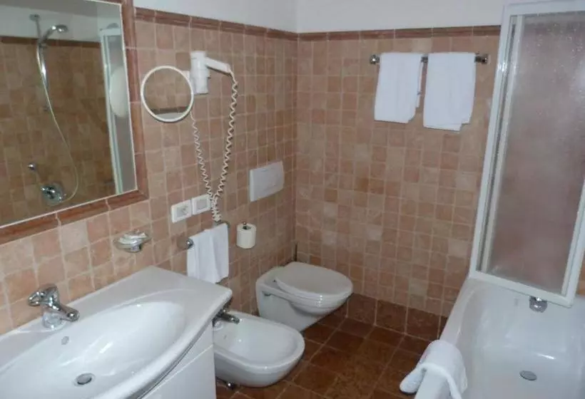 Aamiaismajoitus (B&B) Chalet Ciasa Alexander