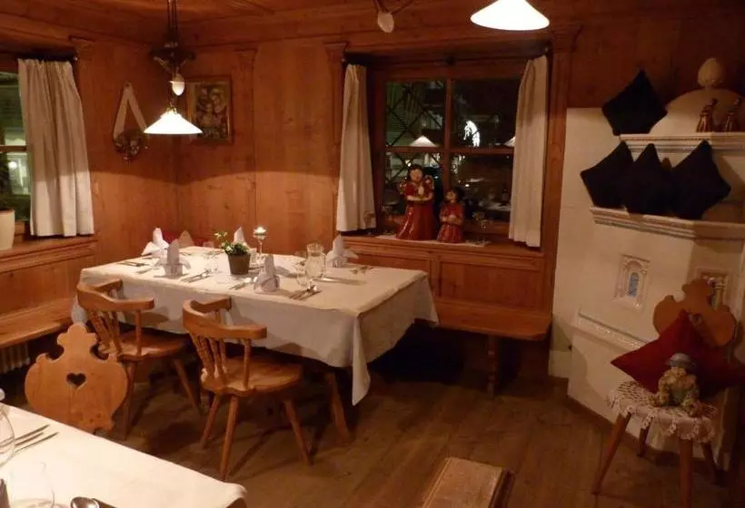 Aamiaismajoitus (B&B) Chalet Ciasa Alexander