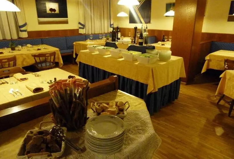 Aamiaismajoitus (B&B) Chalet Ciasa Alexander