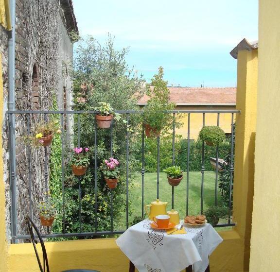 مبيت وإفطار La Rocchetta