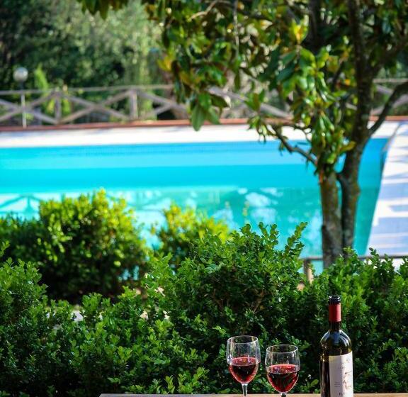 مبيت وإفطار Madonna del Poggio