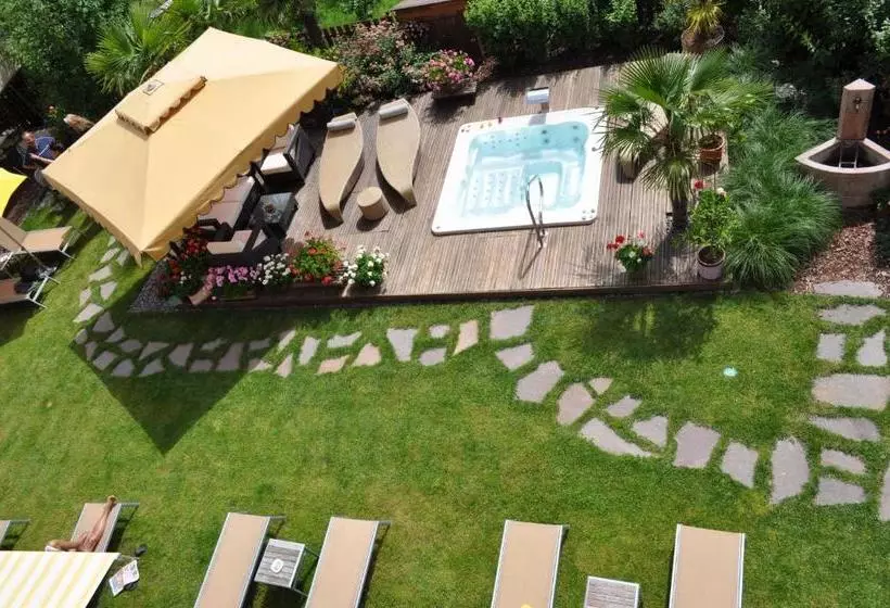 Hotelli B&b Apartments Sunnwies