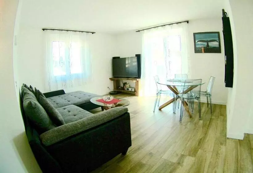 Hotelli B&b Apartments Sunnwies