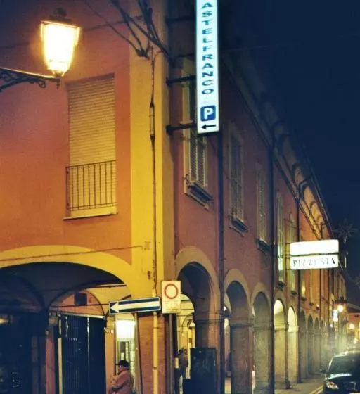 ホテル Castelfranco