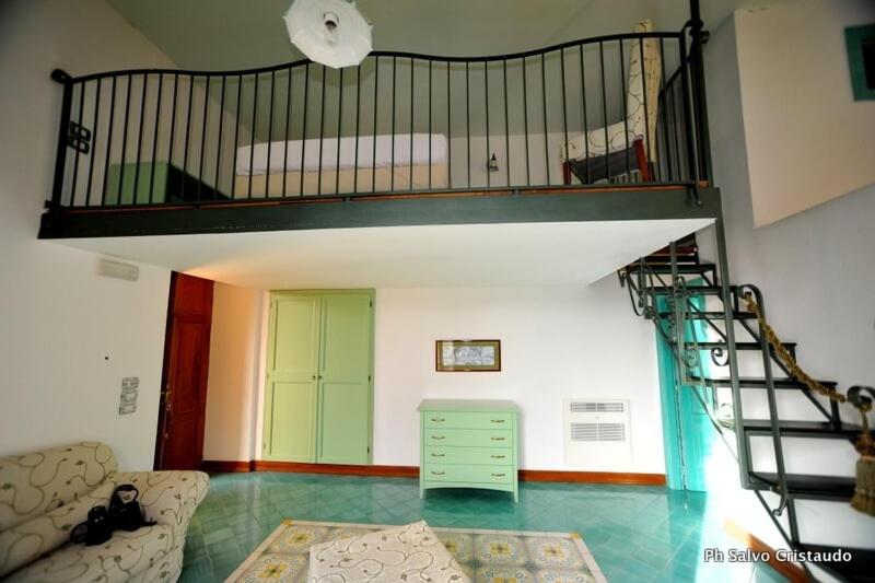 Отель Del Sole Al Plebiscito