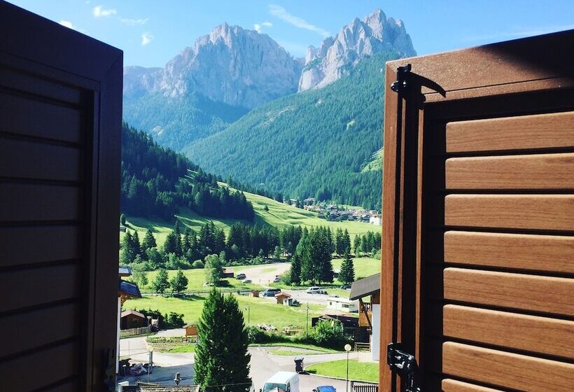 בית מלון כפרי El Paster