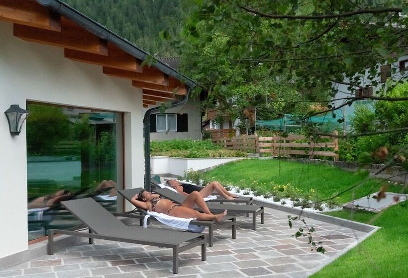 בית מלון כפרי El Paster