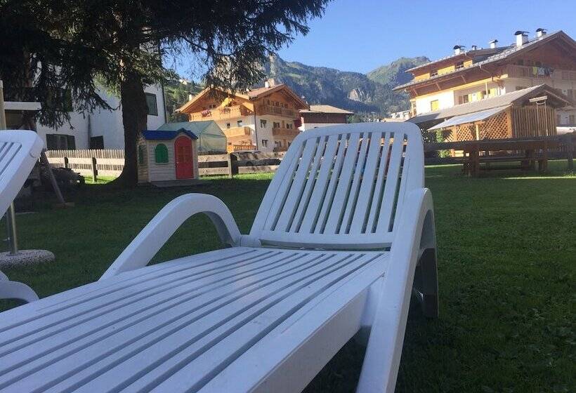 בית מלון כפרי El Paster